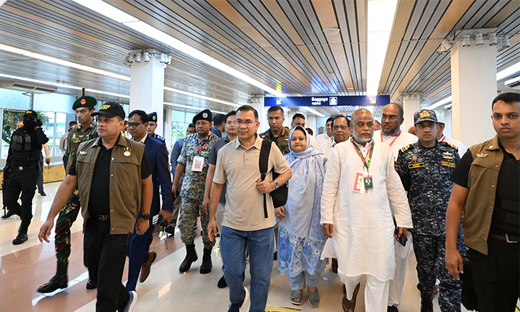 PM arrives in Moulvibazar on daylong visit