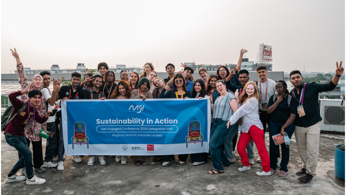 Int'l students visit MGI's ceramic factory to observe production operations