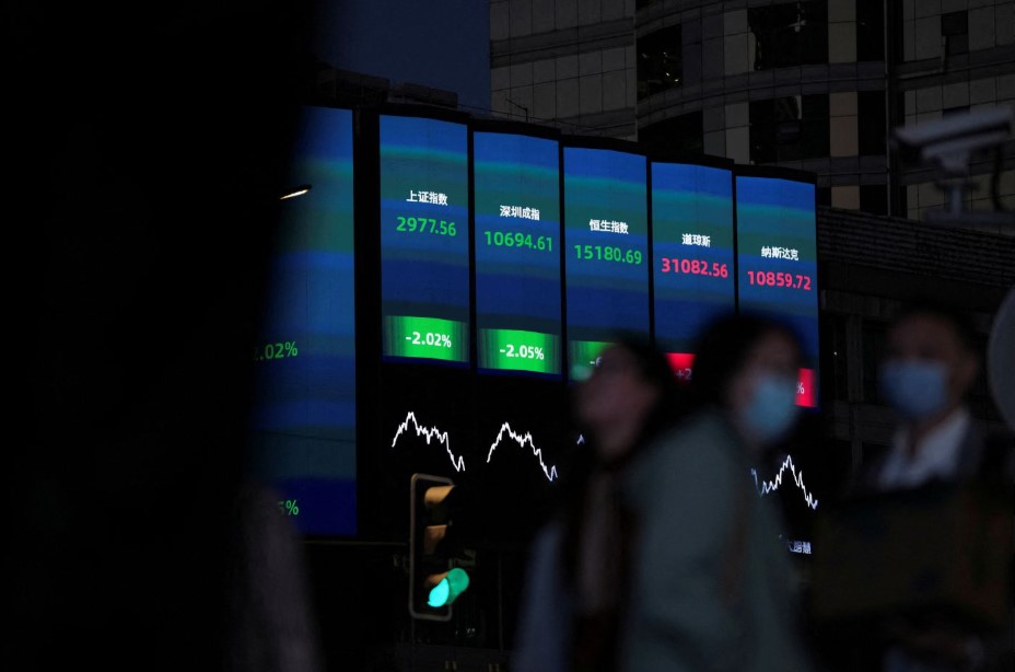 South Korea's benchmark Kospi index tops 9,000 for first time