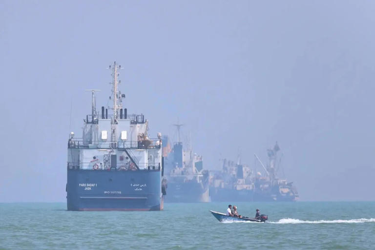 Oil prices tumble over 3% after Trump signs deal to reopen Hormuz