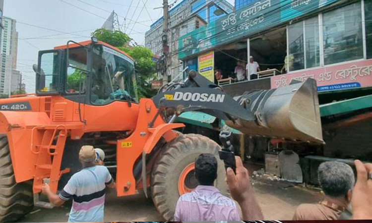 RCC removes illegal establishments in Rajshahi