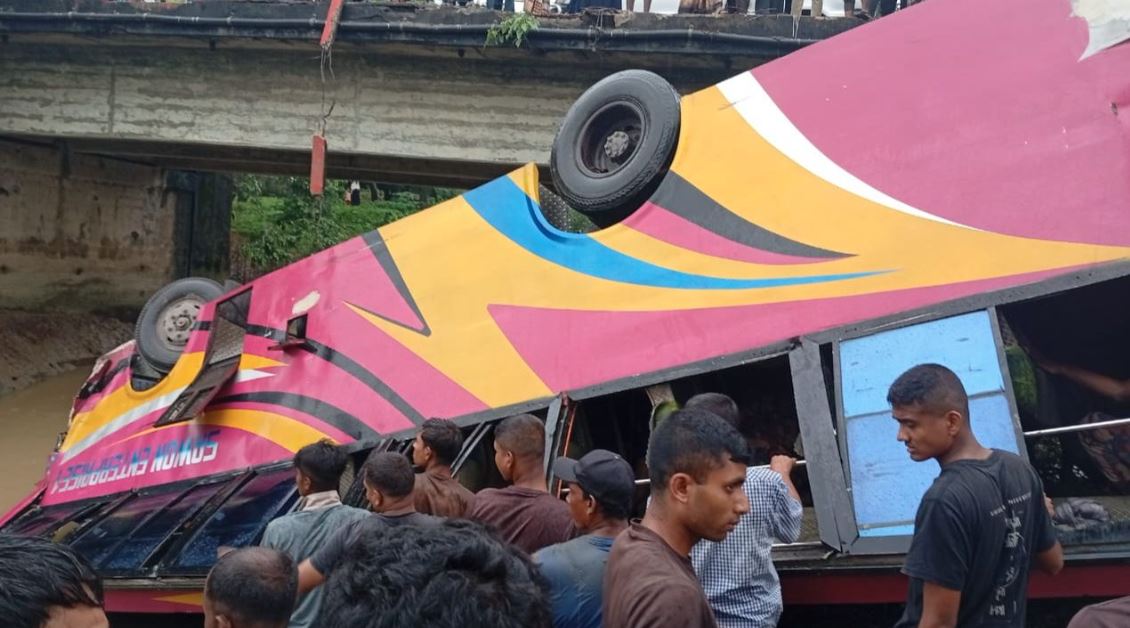 Four passengers rescued alive after bus falls into ravine in Teknaf