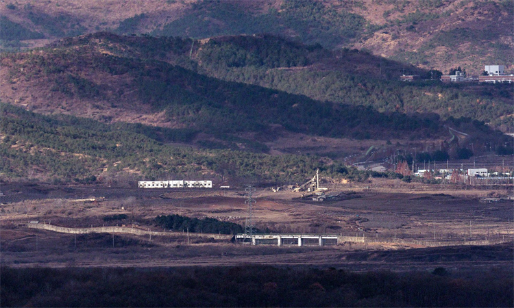 South Korea says North Korean soldier in custody after crossing border: Yonhap