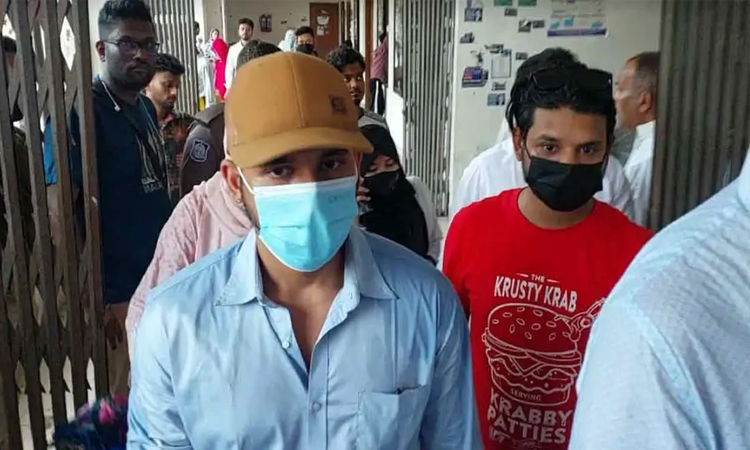 Actor Alvi on 2-day remand in case over wife's suicide