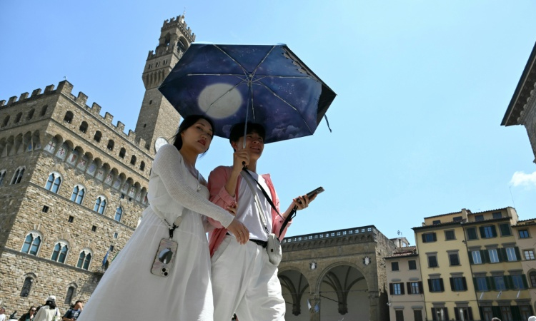 Baking heatwave gives Europe no respite