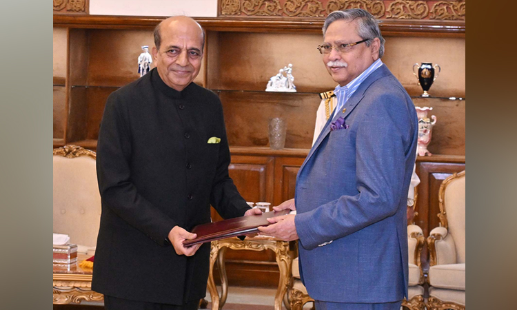 President receives credentials from Indian High Commissioner 