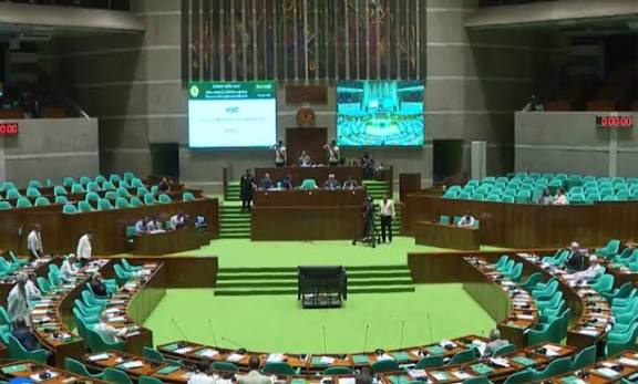 Govt providing monthly honorarium to imams, muezzins: Minister