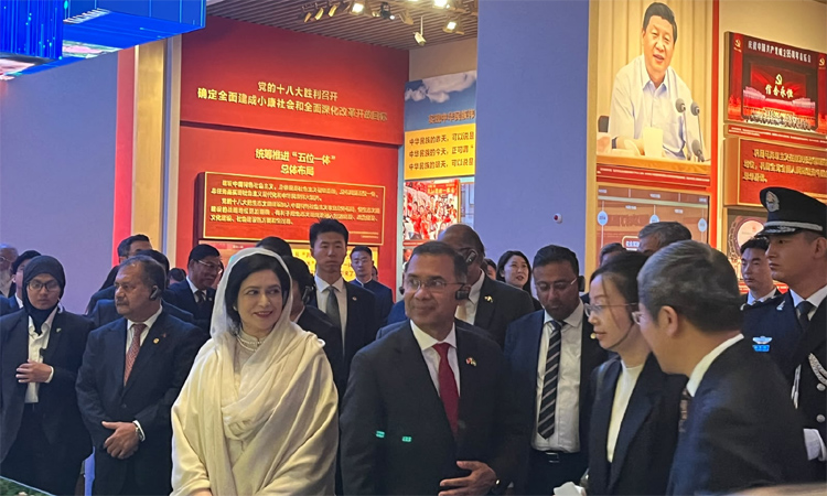 PM visits Communist Party museum in Beijing