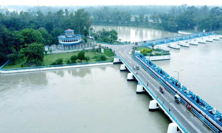 Teesta crosses DL at Dalia, temporary flooding in low-lying floodplains