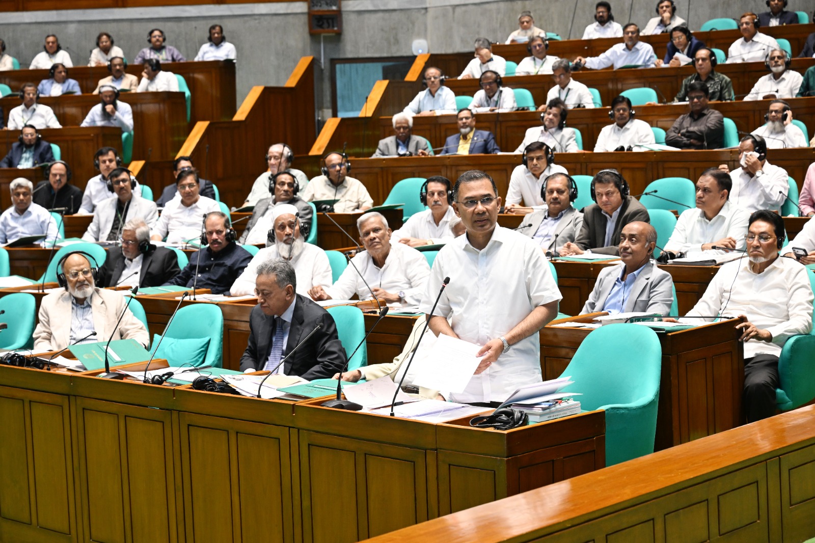 PM vows to implement Teesta barrage master plan at any cost 