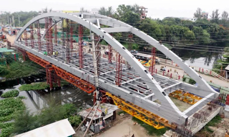 Relief for commuters as Mayur River bridge nears completion