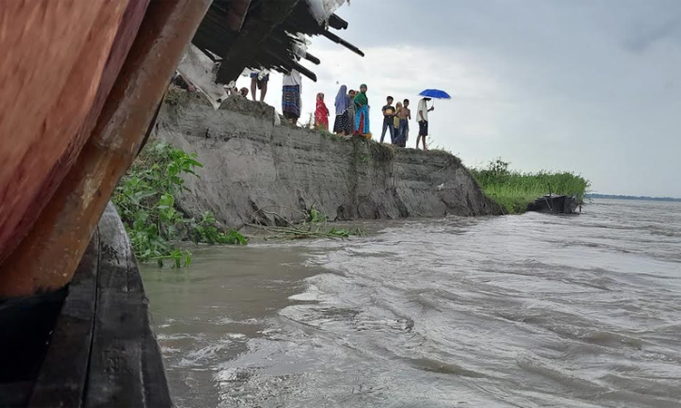 River erosion takes serious turn in different spots in Gaibandha