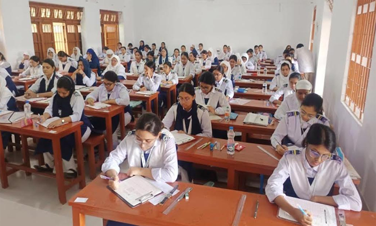 HSC exams held in Rajshahi amid festive atmosphere