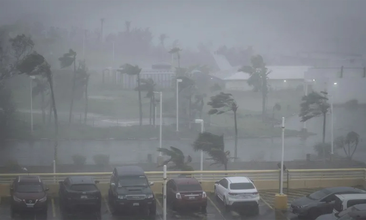 'Major' damage as super typhoon hits US islands