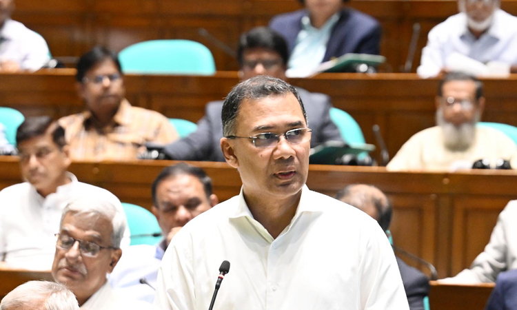 PM for increasing teachers’ honorariums gradually 