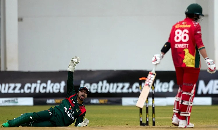 Bangladesh bowl first in 2nd ODI to level series