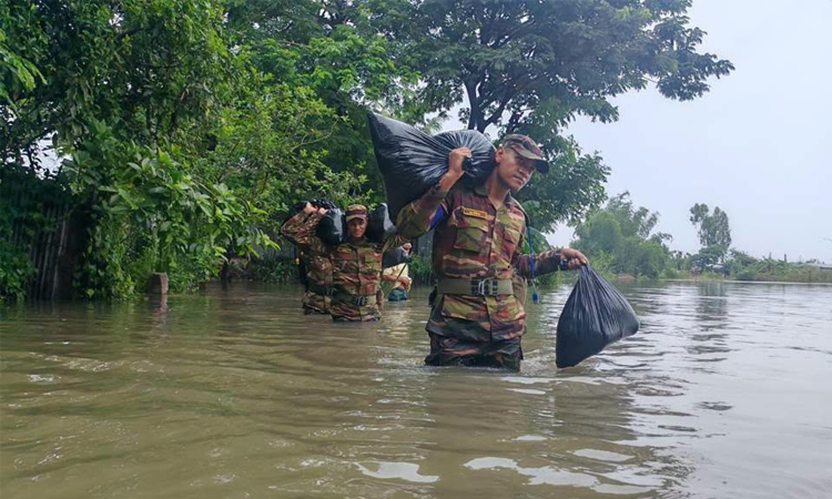 Army continues humanitarian assistance in flood-hit Ctg