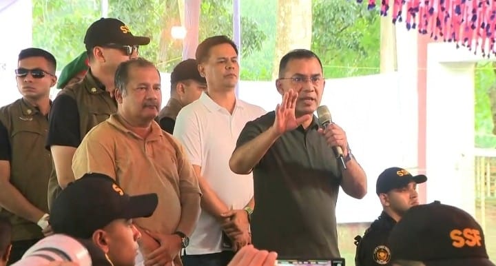 Govt will let no obstacle stand in way of rebuilding country: PM