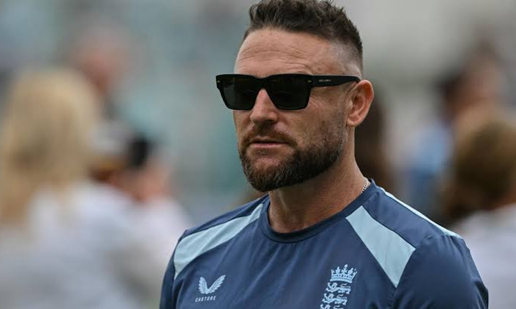 McCullum sorry for England Test defeats after Australia and India losses