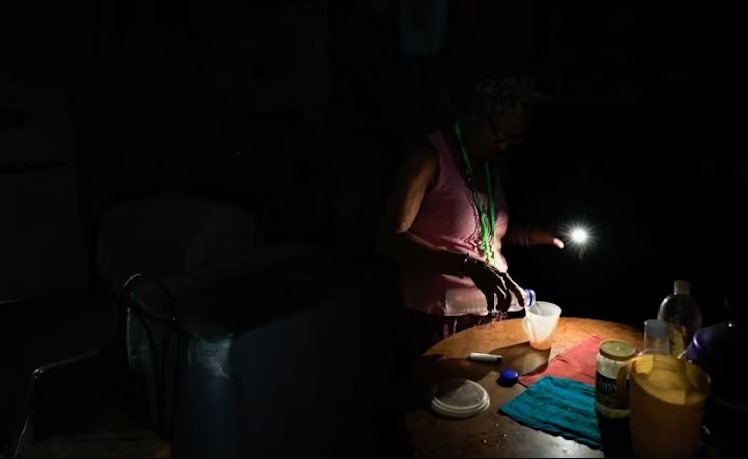 Cuba slowly gets power back after latest blackout