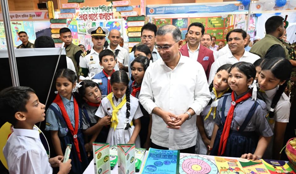 PM encourages children to keep school premises clean, plant trees 
