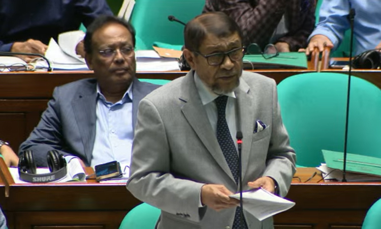 Govt fully prepared to tackle dengue, no shortage of test kits or saline: Health Minister
