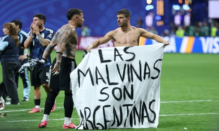 Argentina players display Falklands banner at World Cup semi-final