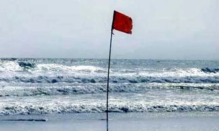 Maritime ports asked to hoist signal No-3, riverports signal No-1