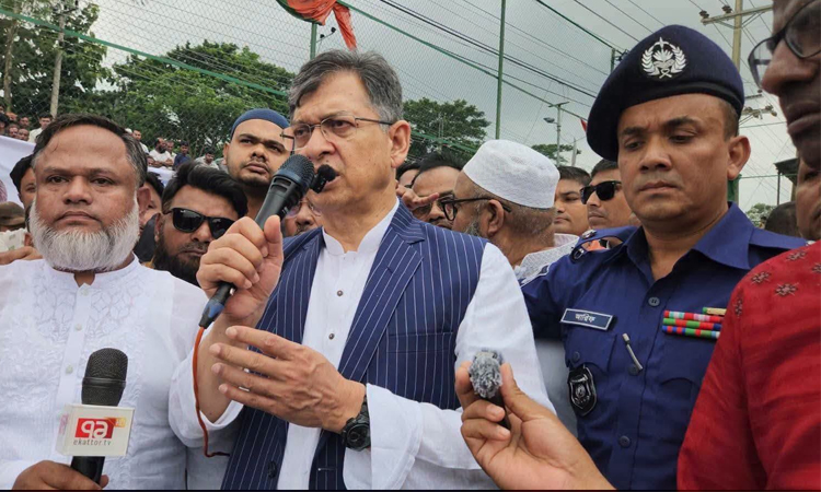 Govt will always stand by people: Salahuddin