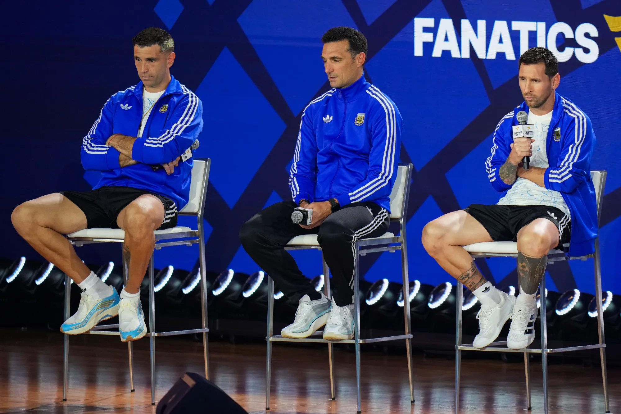 Argentina coach Scaloni hails 'legend' Messi before World Cup final