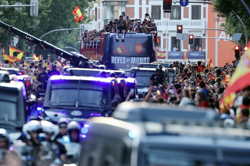 Spain stars lap up adulation of estimated two million on World Cup parade
