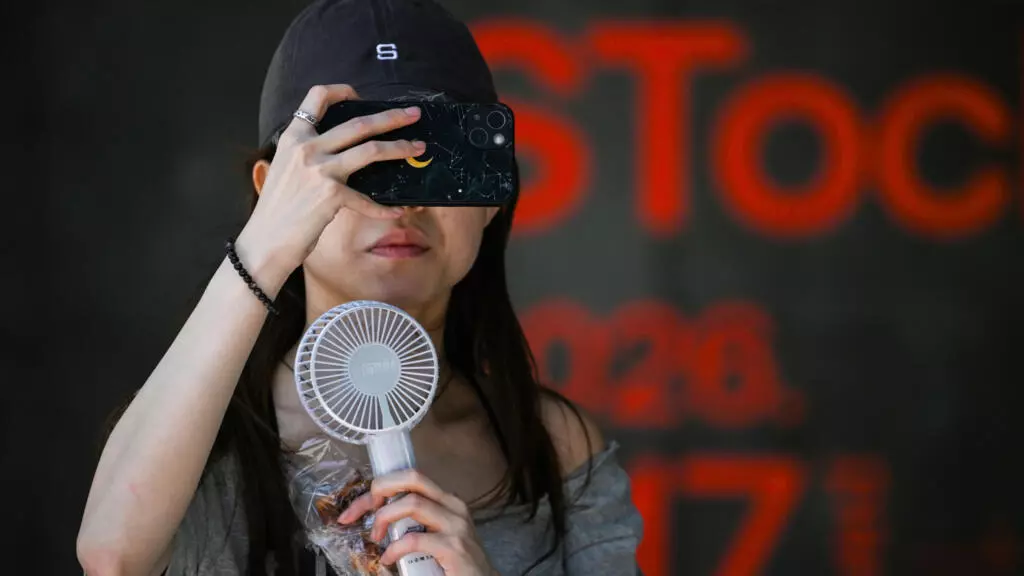 Japan cities 'cruelly hot' for first time