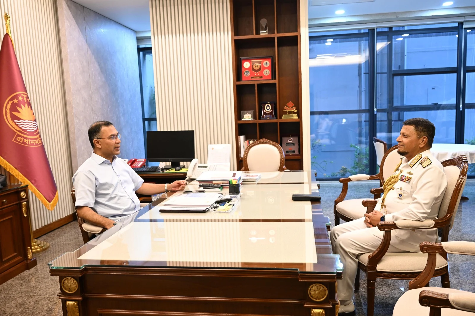 Outgoing Navy chief calls on PM
