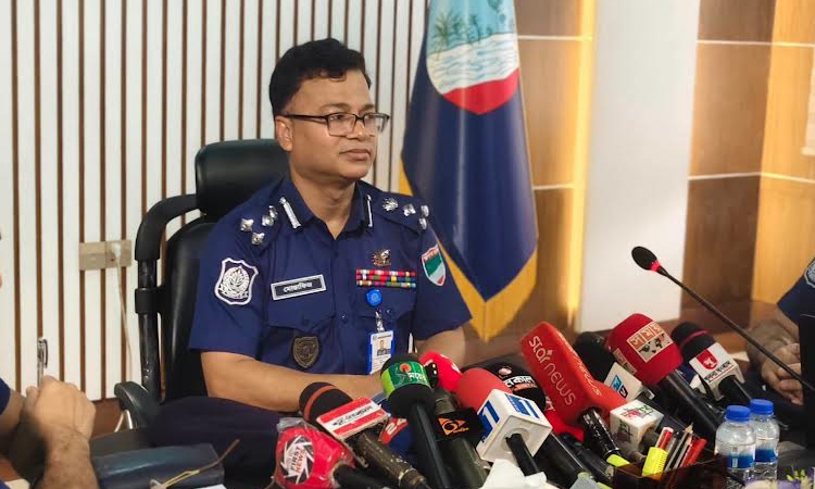Criminals to be judged by crimes, not politics: Khulna DIG