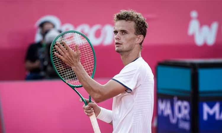 French hope Van Assche wins first ATP title at Estoril