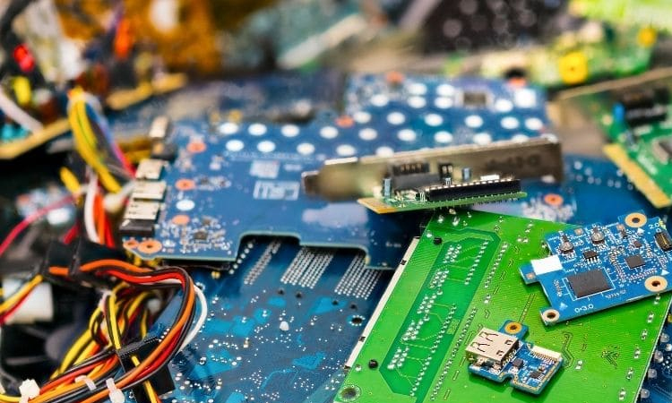 Experts see high financial potential of electronic wastes in Bangladesh
