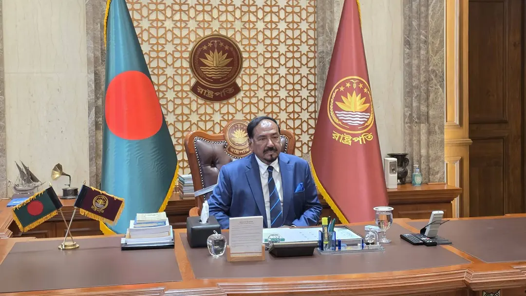 Acting President Hafiz Uddin assumes office at Bangabhaban