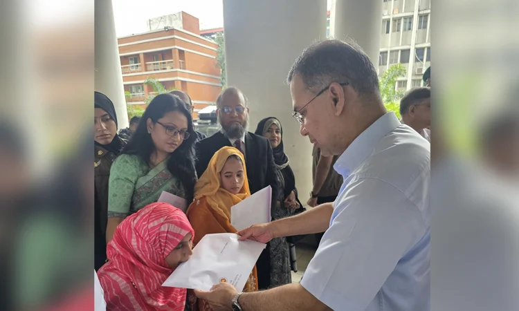 PM hands over appointment letters to three persons with disabilities