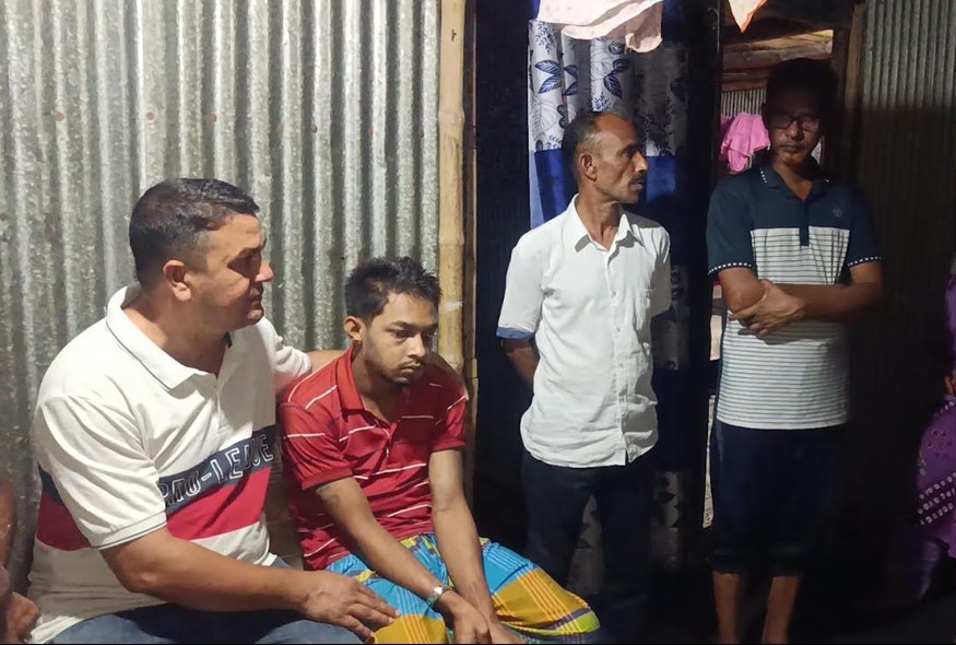 BNP leader extends financial assistance to kidney patient in Khulna 