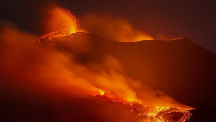 Arrivals resume at Sicily's Catania airport after Etna eruption