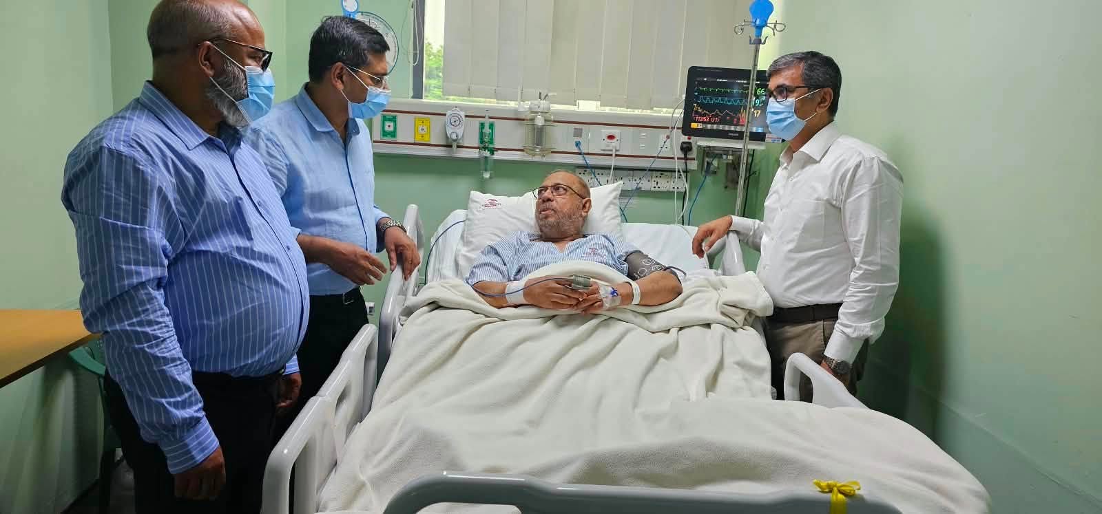 PM’s physician visits BNP media cell convener Prof Pavel at hospital