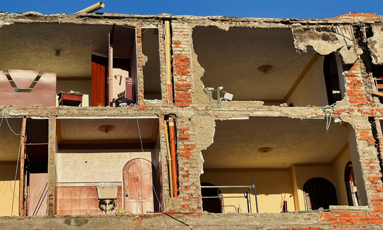 Colombia scrambles to find survivors as quake kills 132