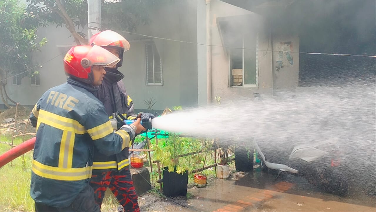 Ambulance gas cylinder explodes at Bagerhat hospital