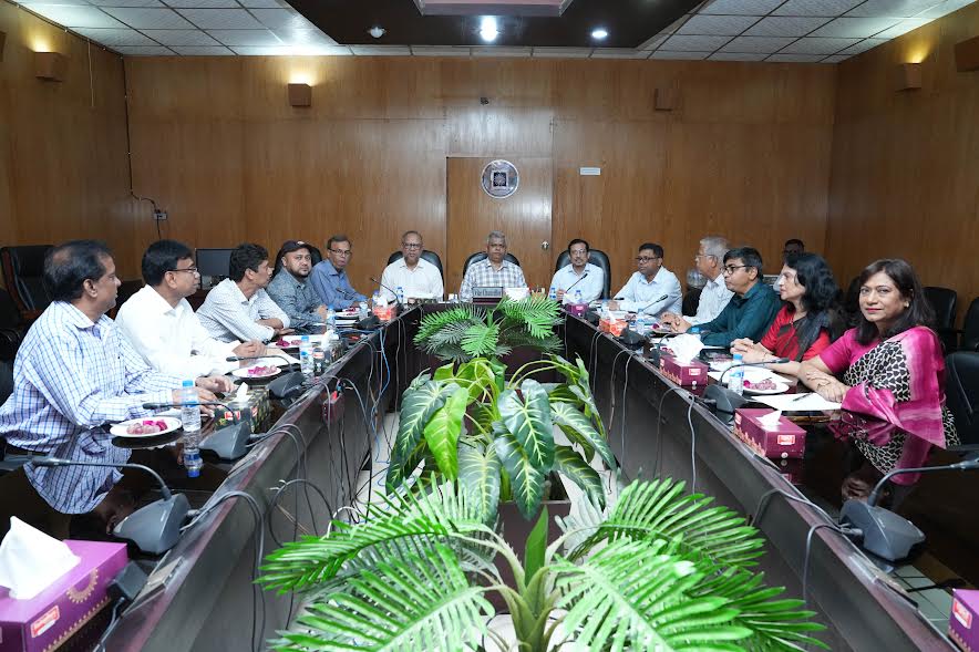 JU delegation holds courtesy meeting, exchanges views with RU VC