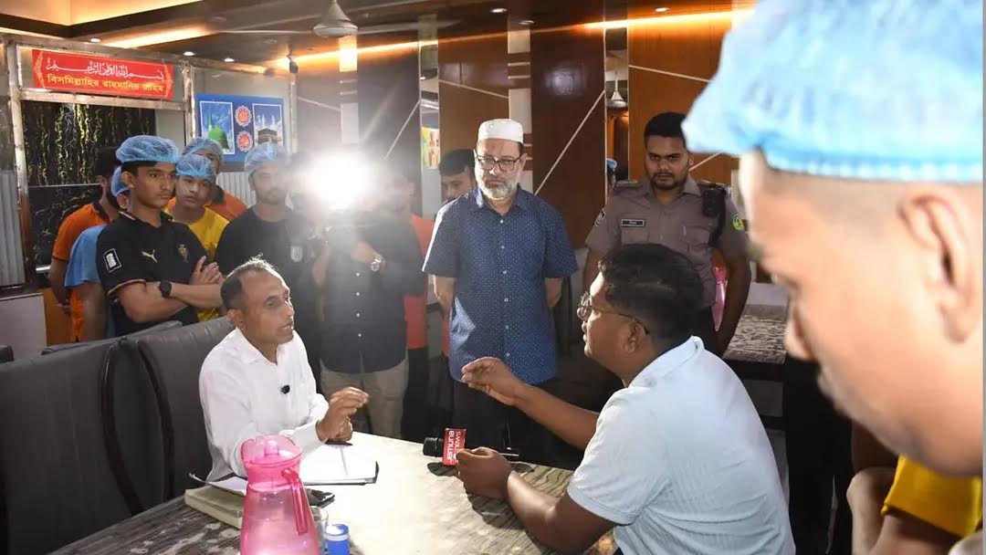 Three restaurants fined Tk 2 lakh in Ctg