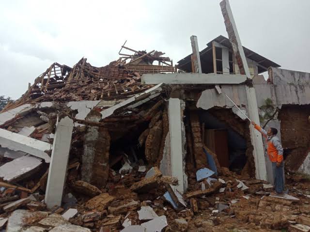 Magnitude 6.9 quake strikes Indonesia, second in a day: USGS