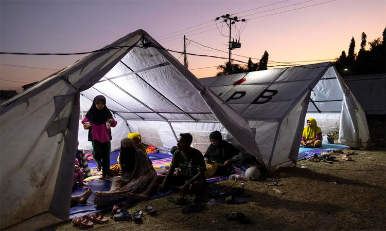 Nearly 13,000 displaced after deadly Indonesian quake