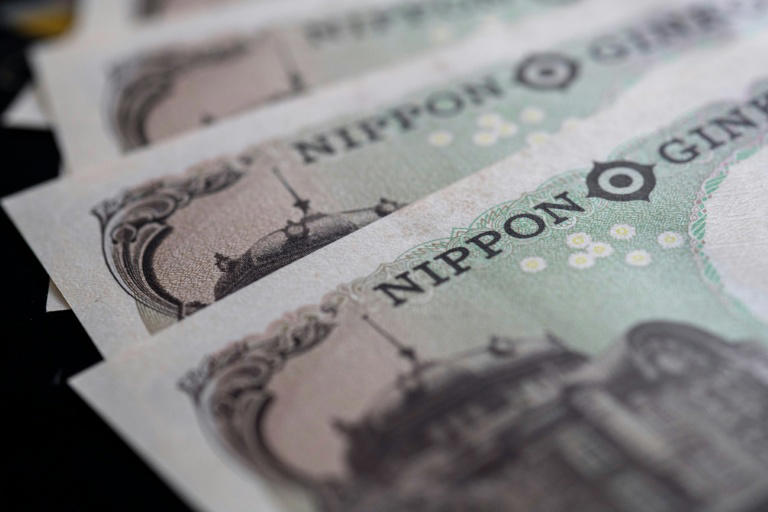 Asian markets extend rally as traders assess US Treasuries pledge