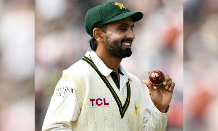 Archer double strengthens England's grip on first Test against Pakistan