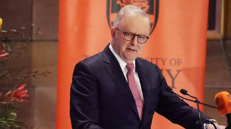 Australian PM wants to ban data centres near schools